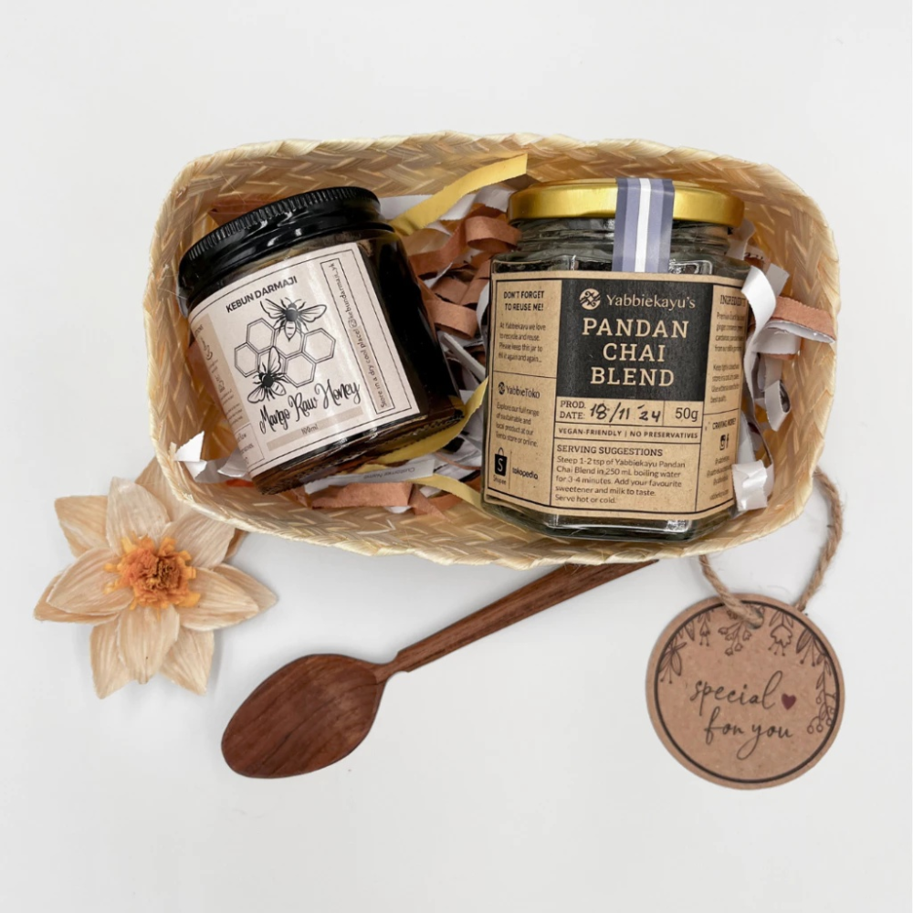 Holiday Hampers Yabbiekayu Tea and Honey Package 1